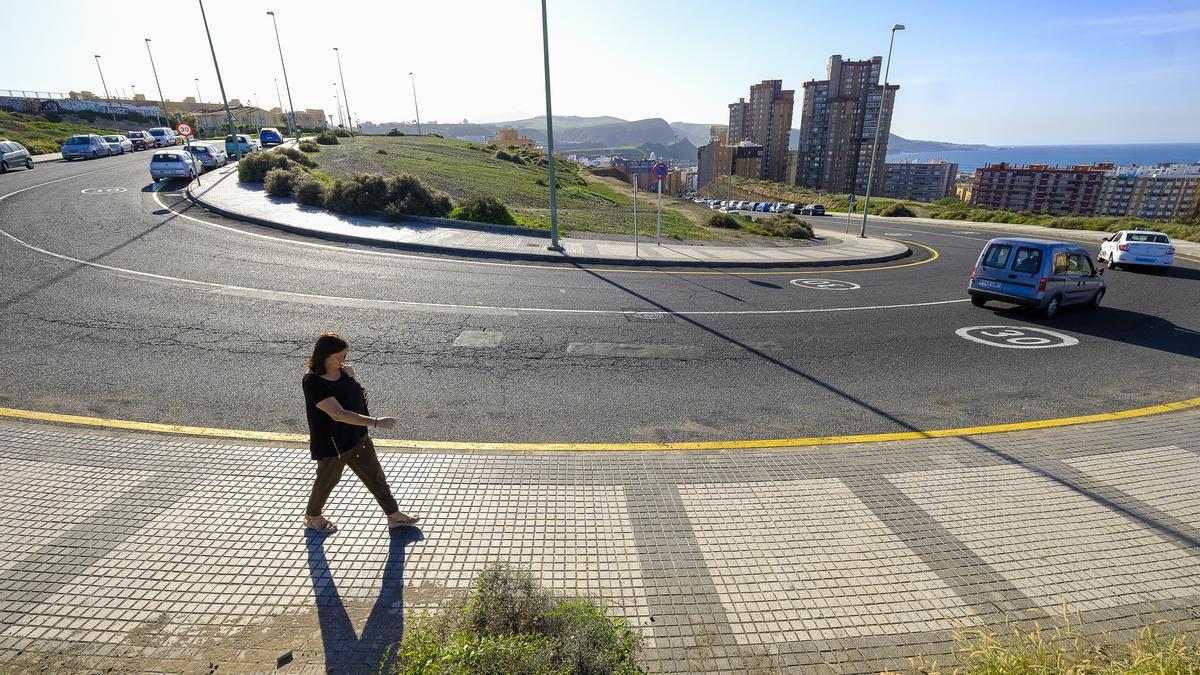 Curva de la avenida Federico García Lorca, que marca el descenso hacia Guanarteme o la subida hacia La Minilla.