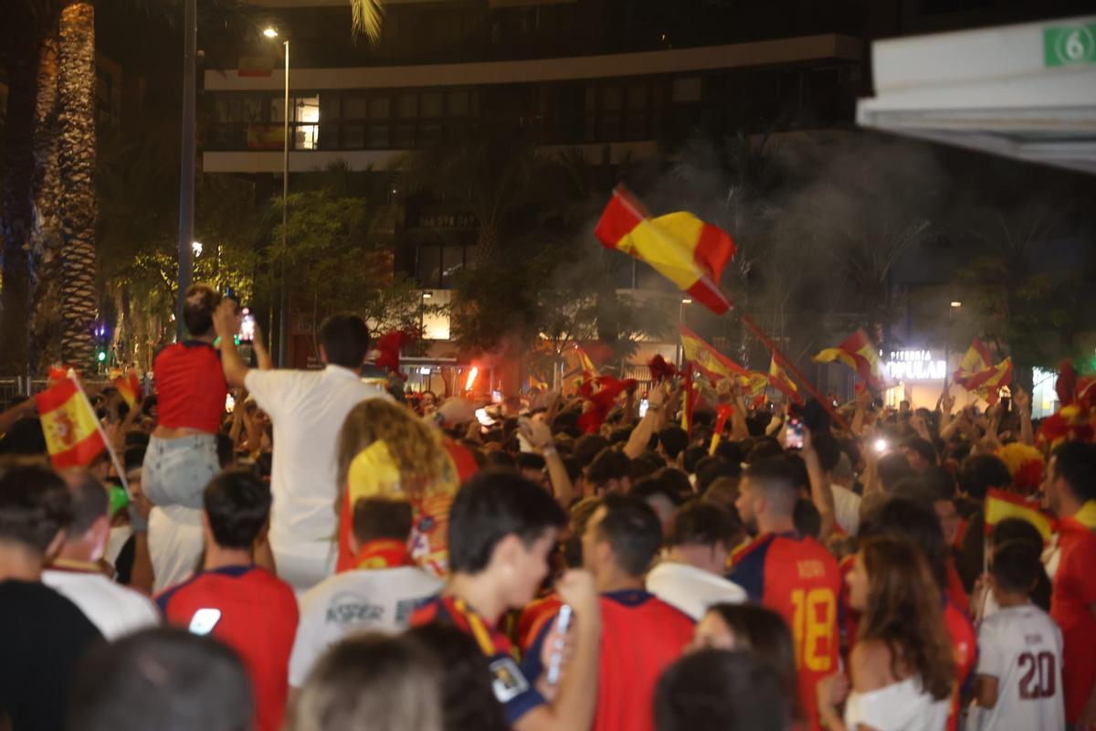 Las mejores imágenes de la celebración de la victoria de España en Alicante