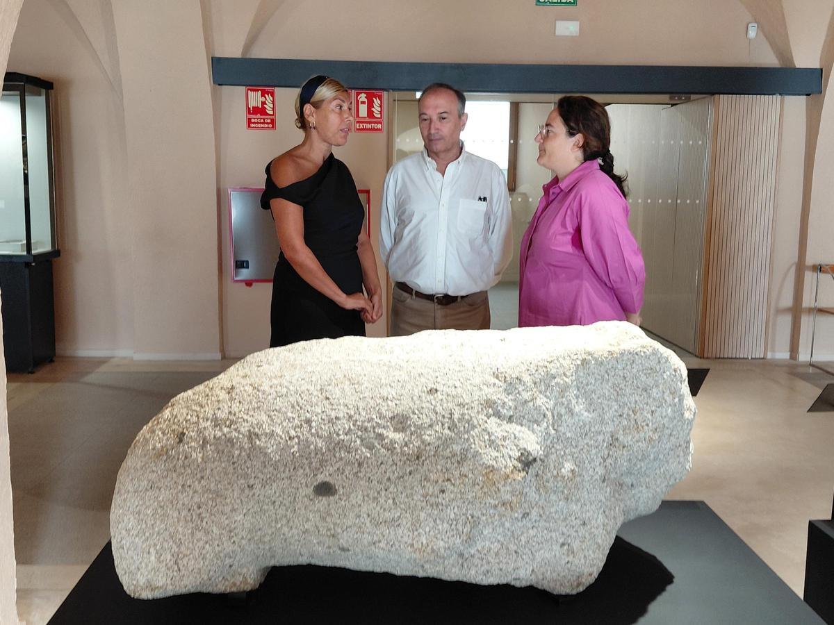 Fotogalería | El Museo de Cáceres incorpora el singular verraco doble hallado en Valdecañas Fotogalería | El Museo de Cáceres incorpora el singular verraco doble hallado en Valdecañas