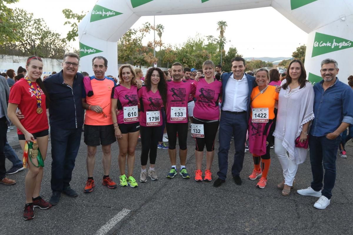 La marea rosa inunda las calles de Córdoba