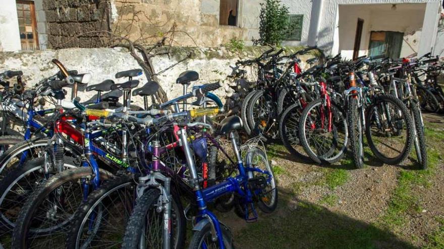 300 bicis de Ibiza a Tanzania