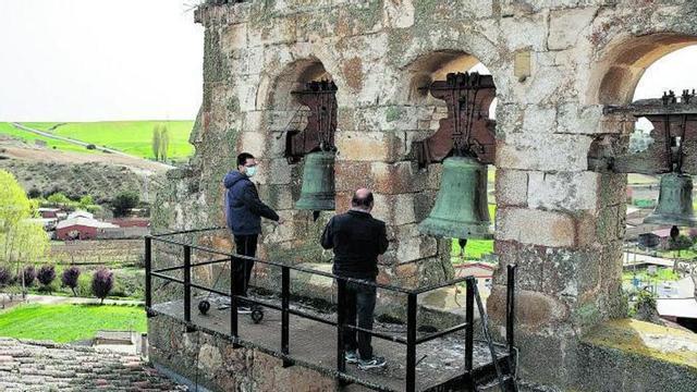 Campaneros contra la despoblación en Zamora, en el aniversario de la Revuelta de la España Vaciada. | Nico Rodríguez