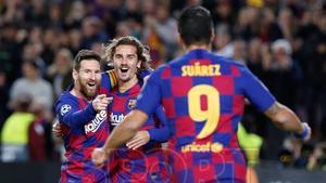 Imágenes del partido entre el FC Barcelona y el Borussia Dortmund del grupo F de la fase de grupos de la Liga de Campeones disputado en el Camp Nou, en Barcelona.