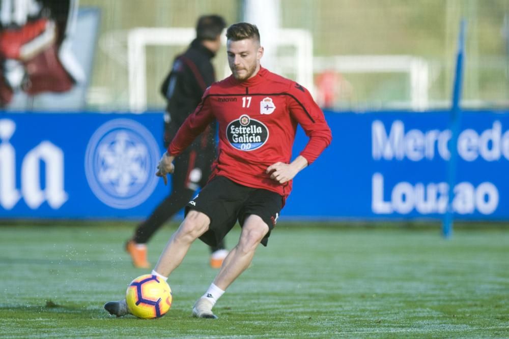 Los jugadores se han entrenado a las órdenes de Natxo González en el penúltimo entrenamiento de la semana antes del partido del sábado en Riazor.