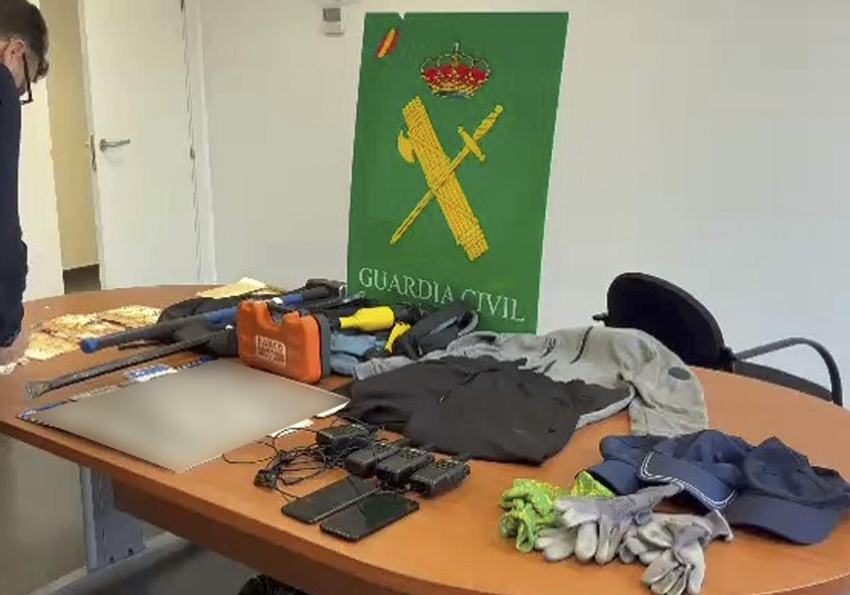 Material incautado por la Guardia Civil