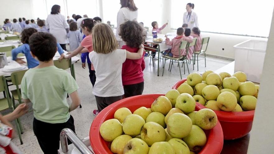 Adiós a las pizzas, las croquetas y las empanadillas en los comedores escolares de Asturias: así serán los menús en los colegios a partir de ahora