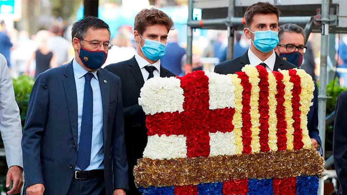Gritos contra Bartomeu en la ofrenda floral del Barça