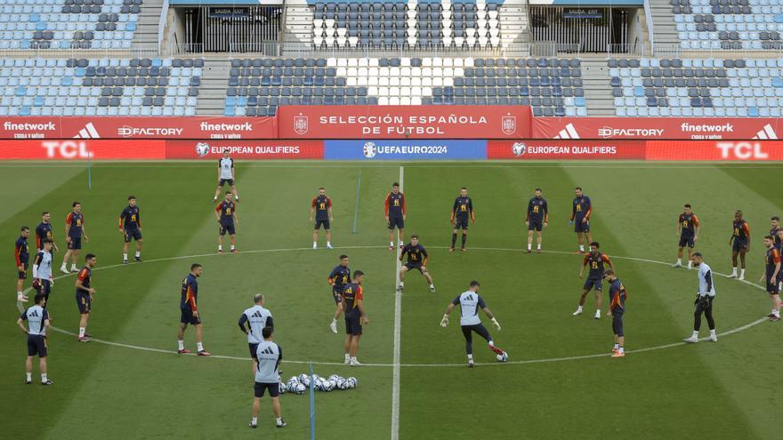 La Rosaleda se teñirá de rojo y amarillo por undécima vez