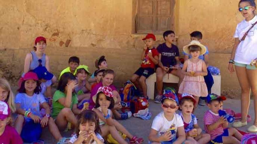 Algunos de los niños participantes en las actividades.