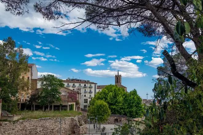 El pueblo de Barcelona donde el agua termal brota a 74ºC en un balneario indicado para el reúma y el estrés