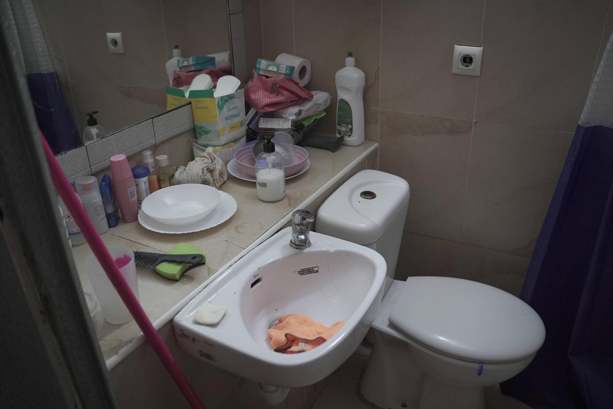 FOTOS | Estas son las habitaciones insalubres que alquilaba el policía local detenido en Palma