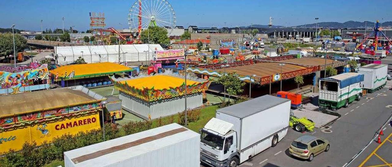 El recinto ferial de Bouzas preparándose para volver a la normalidad. // Marta G. Brea