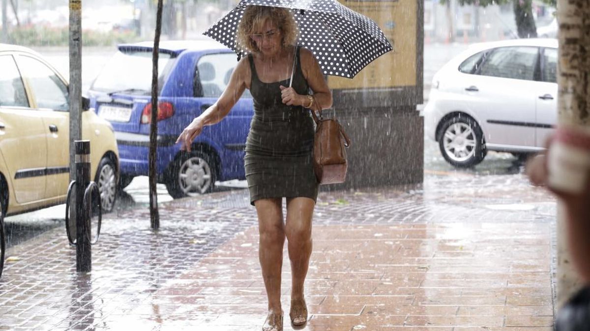Imágenes de la lluvia en Murcia (archivo).