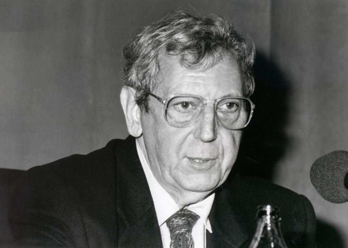 José María Valverde.