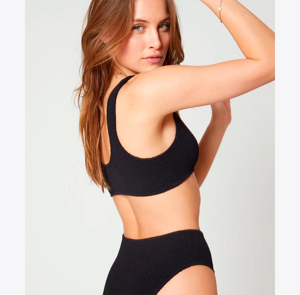 Etam ha creado una línea de bañadores y bikinis de talla única