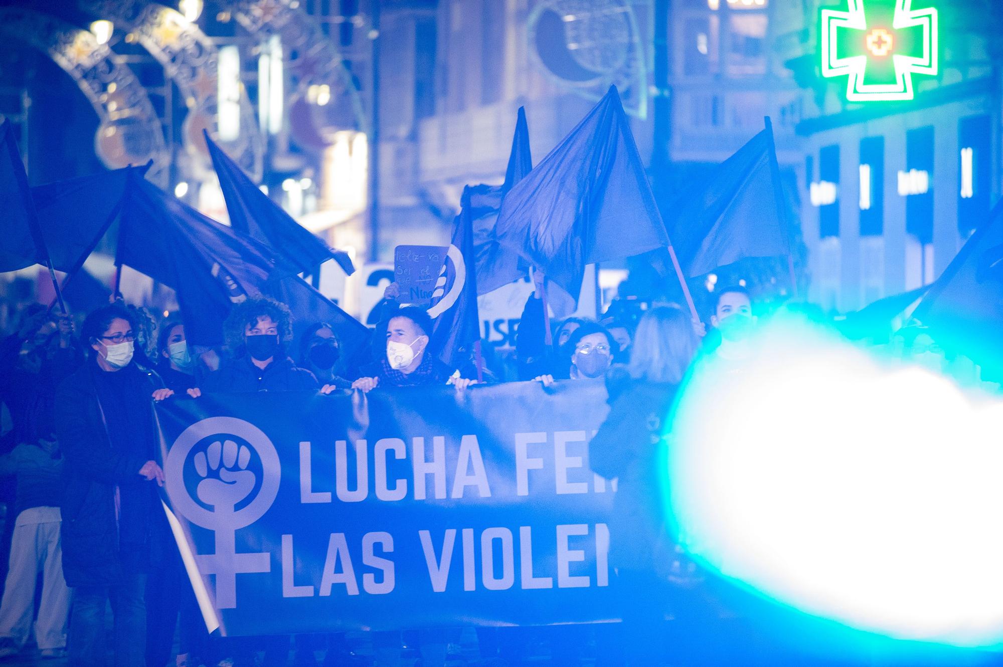 25N: Manifestación contra la violencia de género en Cartagena