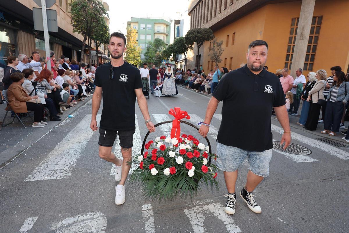 Fotogalería I Almassora se vuelca en el traslado y la ofrenda a su patrona, Santa Quitèria