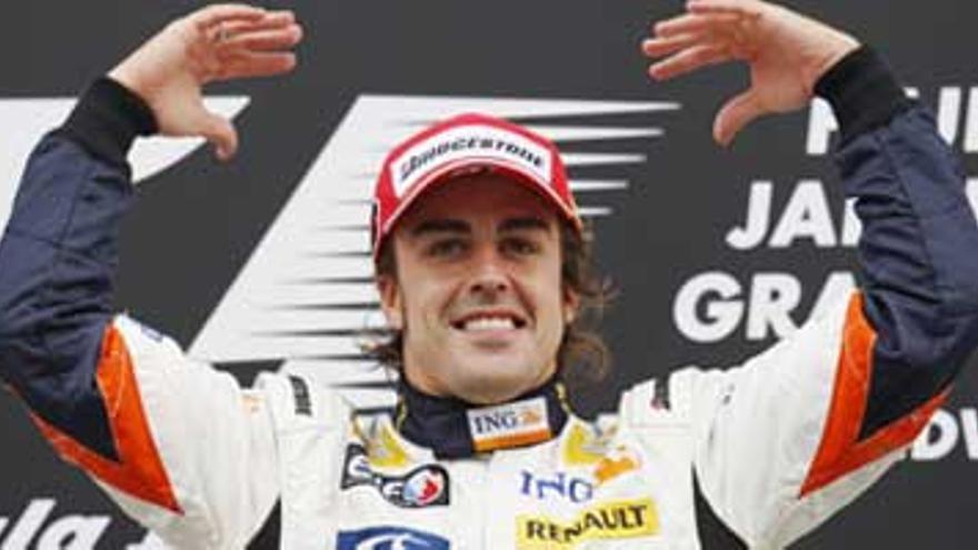 Alonso gana el Gran Premio de Japón