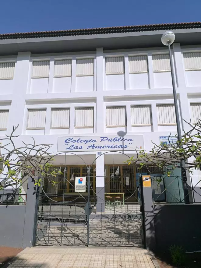 Los padres y madres del colegio Playa de Las Américas exigen ventiladores para las aulas