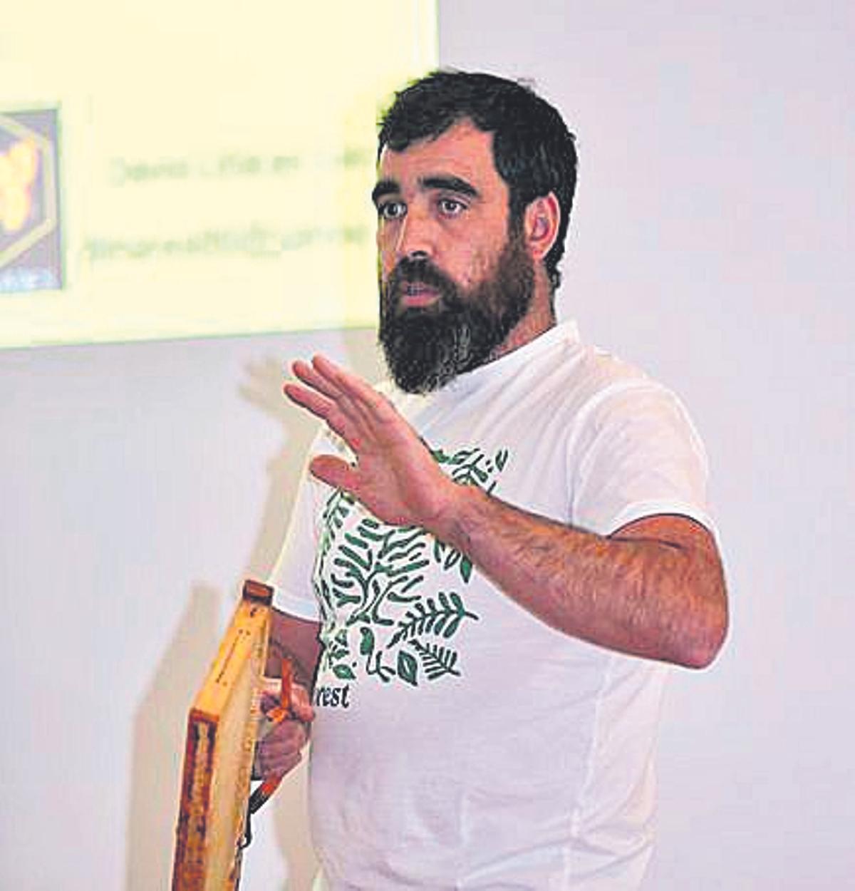 David Liñares, durante una charla en el Aula de la UNED.