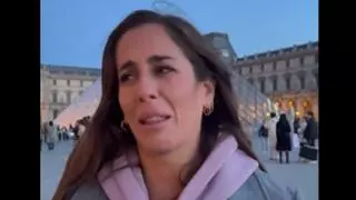 Anabel Pantoja rompe a llorar frente al Museo del Louvre: "Es increíble"