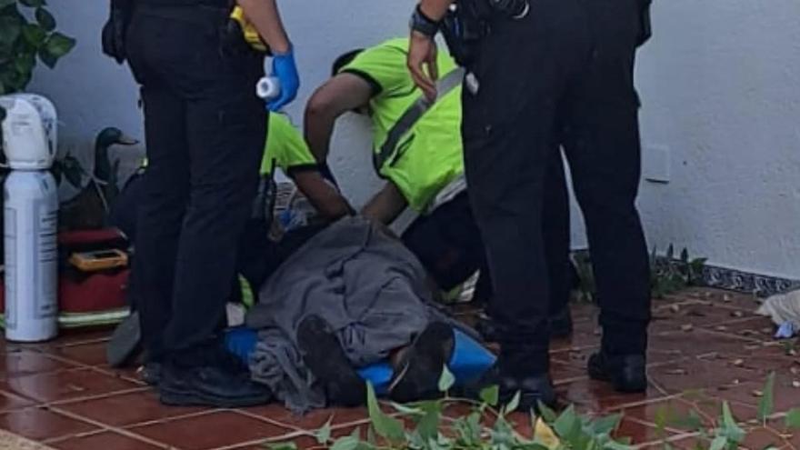 Momento de asistencia al herido