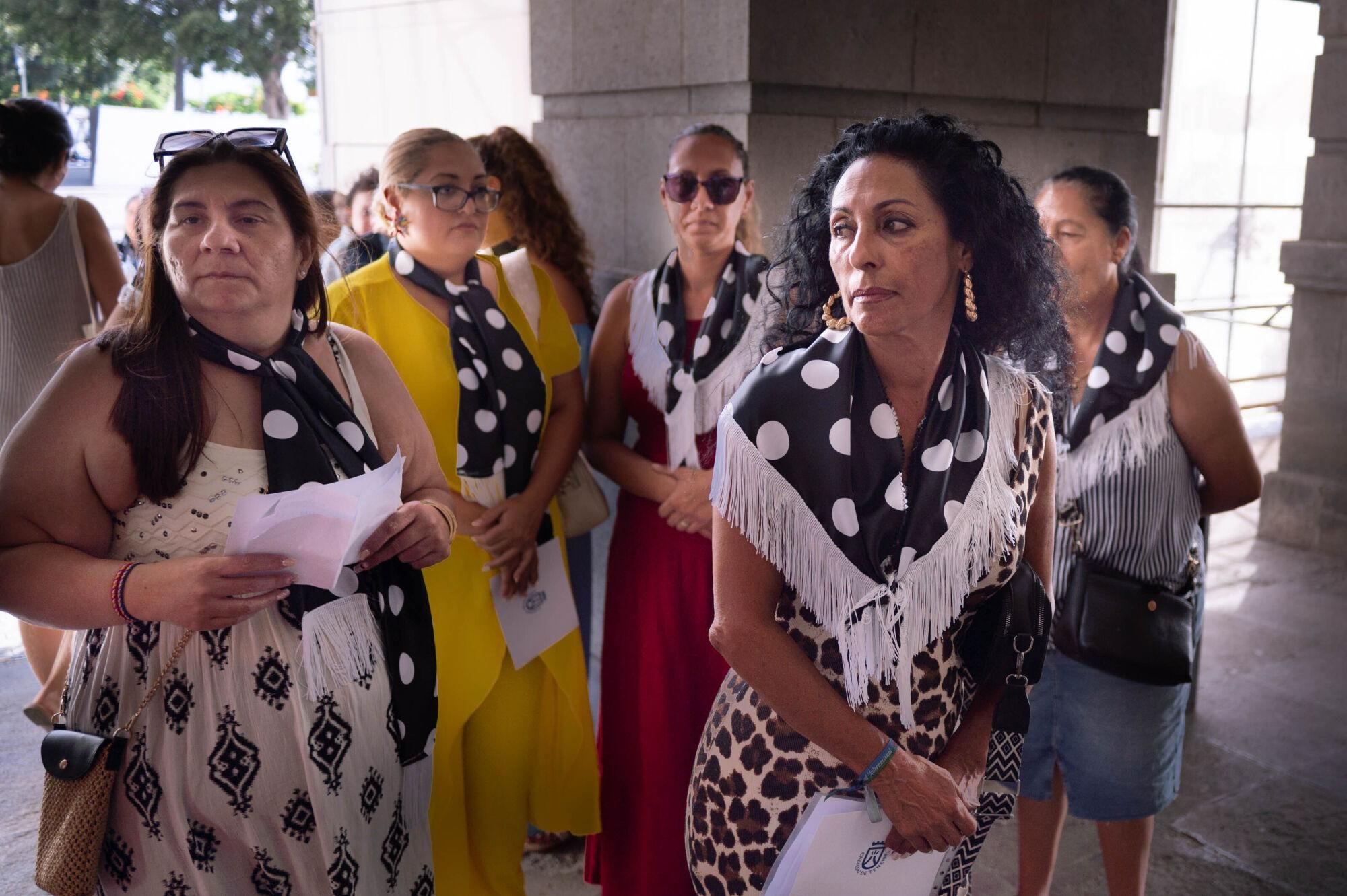 El Cabildo de Tenerife acoge el acto institucional Samudaripen 2025, día para la memoria del genocidio al que fue sometido la población gitana durante el régimen nazi en 20 países europeos.