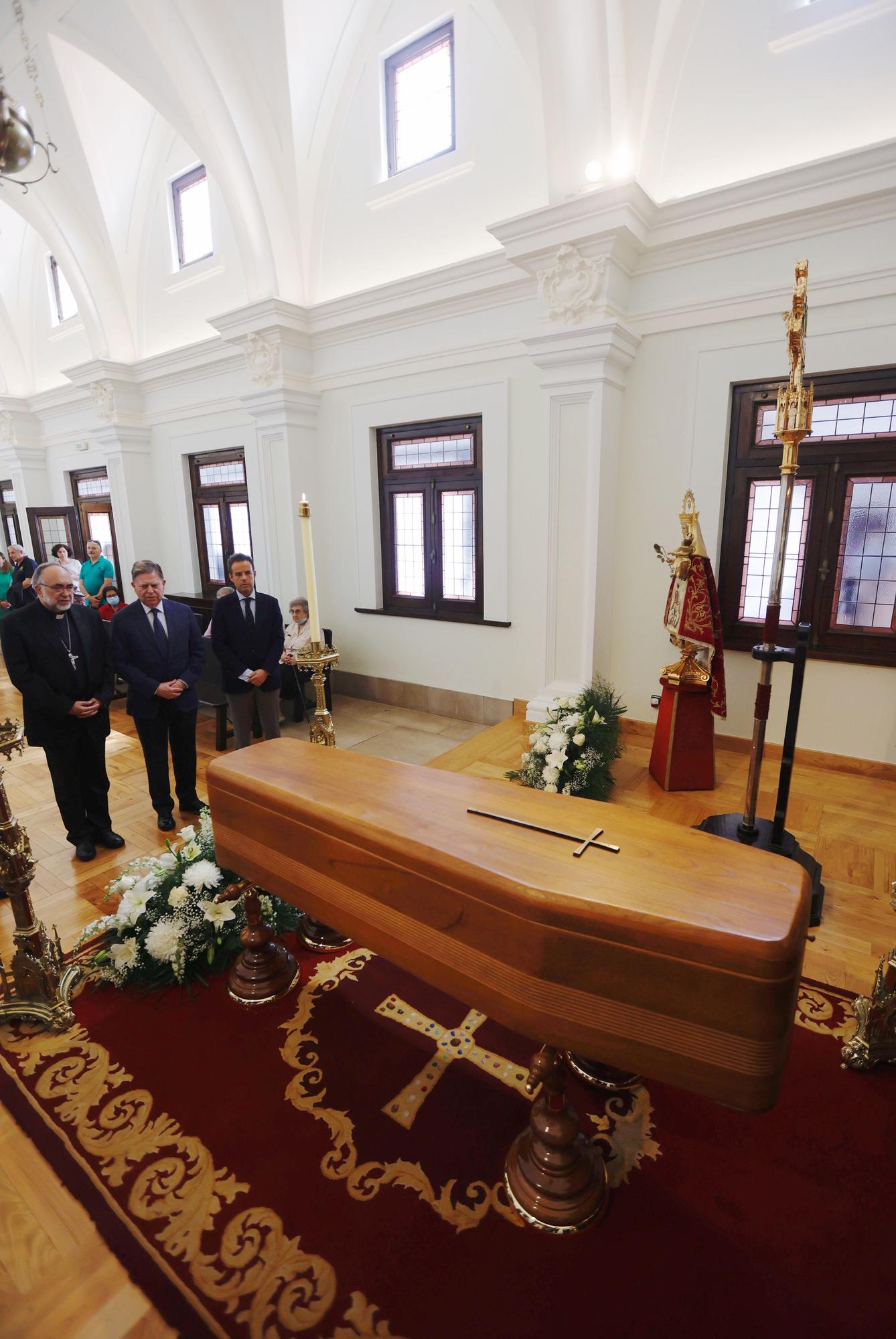 En imágenes: último adiós a Díaz Merchán en la capilla ardiente