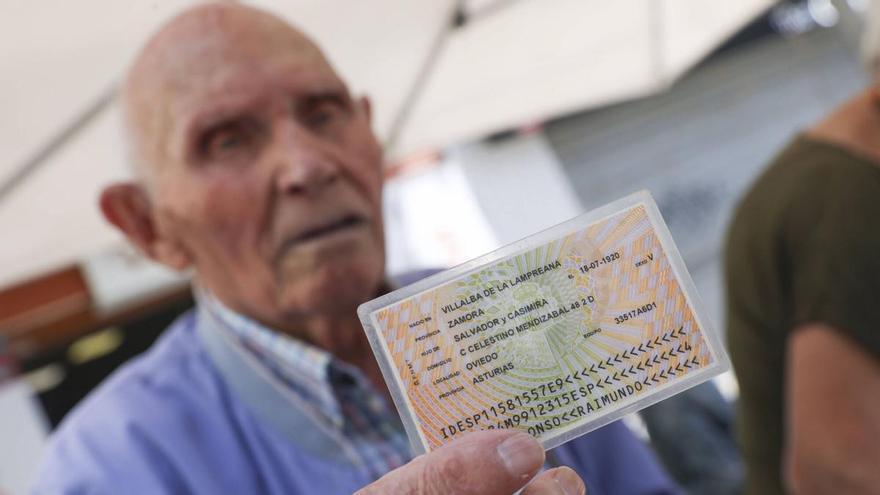 "Nunca doy el DNI": los expertos coinciden en cómo dar los datos de la forma más segura cuando llegues a un hotel o alojamiento este verano