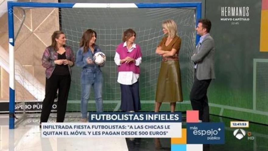 Las &#039;excesivas&#039; fiestas de los futbolistas: autobuses con chicas, pistolas...