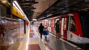 El transbord de l’L4 a l’L5 a Verdaguer es farà pel carrer per les obres