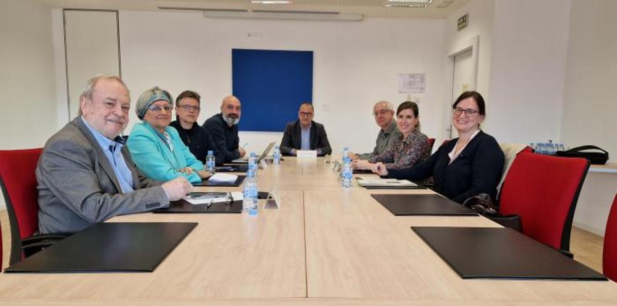 El jurado que ha decidido el Premio de las letras aragonesas de este año.