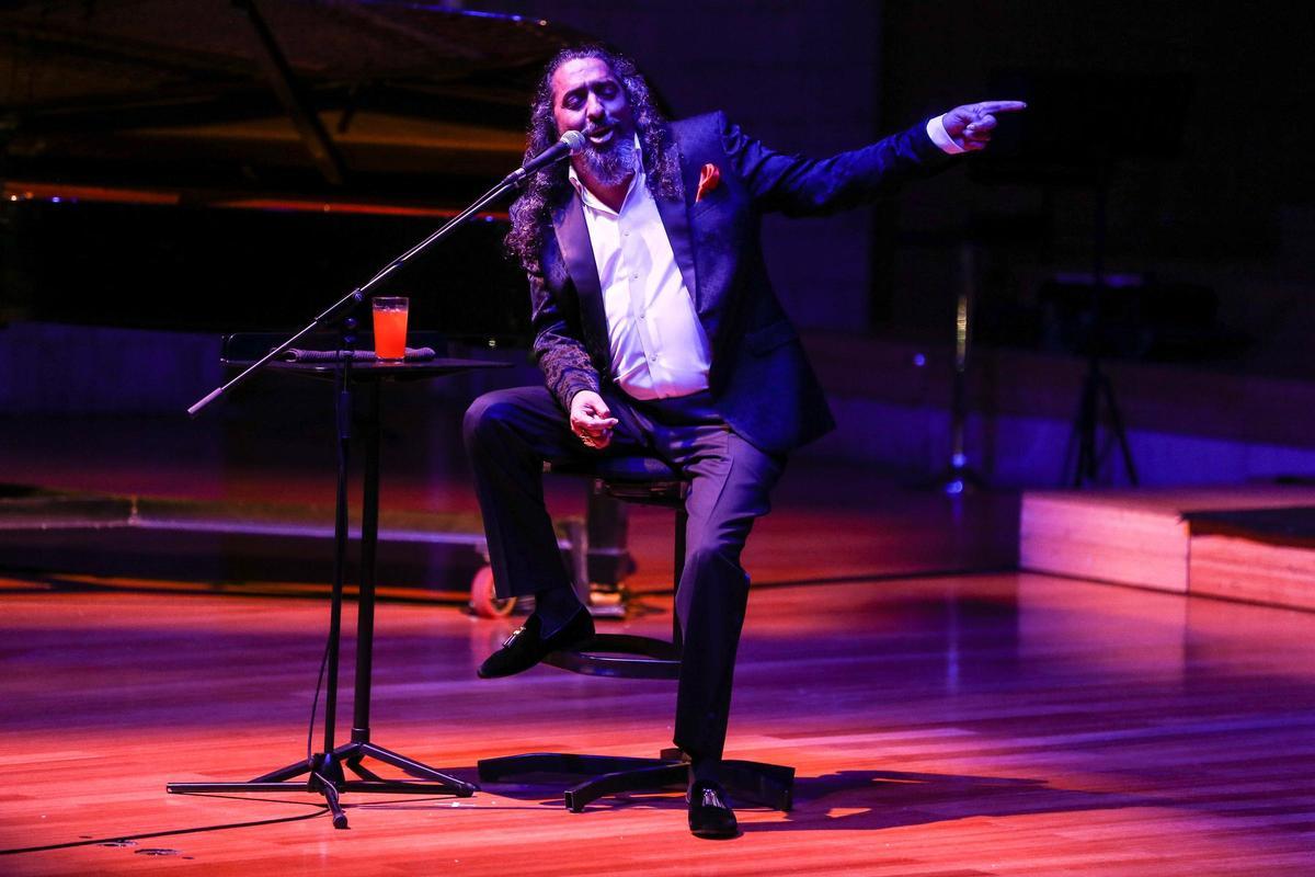 El cantaor Diego El Cigala durante un concierto.