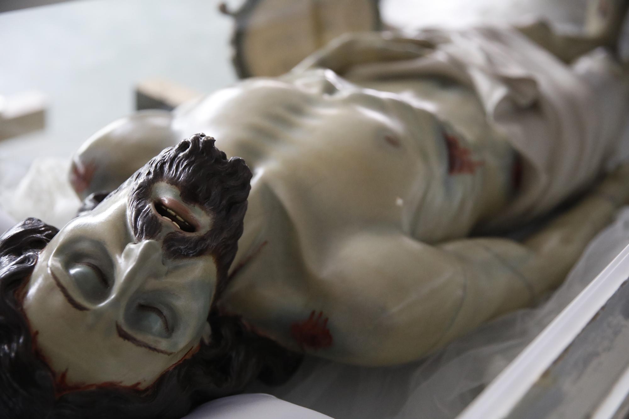 Las “joyas” que salen en procesión: así son las imágenes más destacadas de la Semana Santa de Gijón