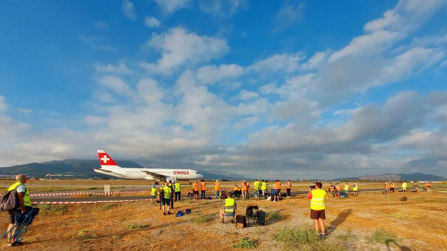 El aeropuerto de Málaga retoma la jornada de puertas abiertas para aficionados a la fotografía aeronáutica