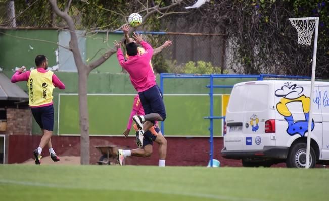 Entrenamiento UD LAS PALMAS en Barranco Seco ...