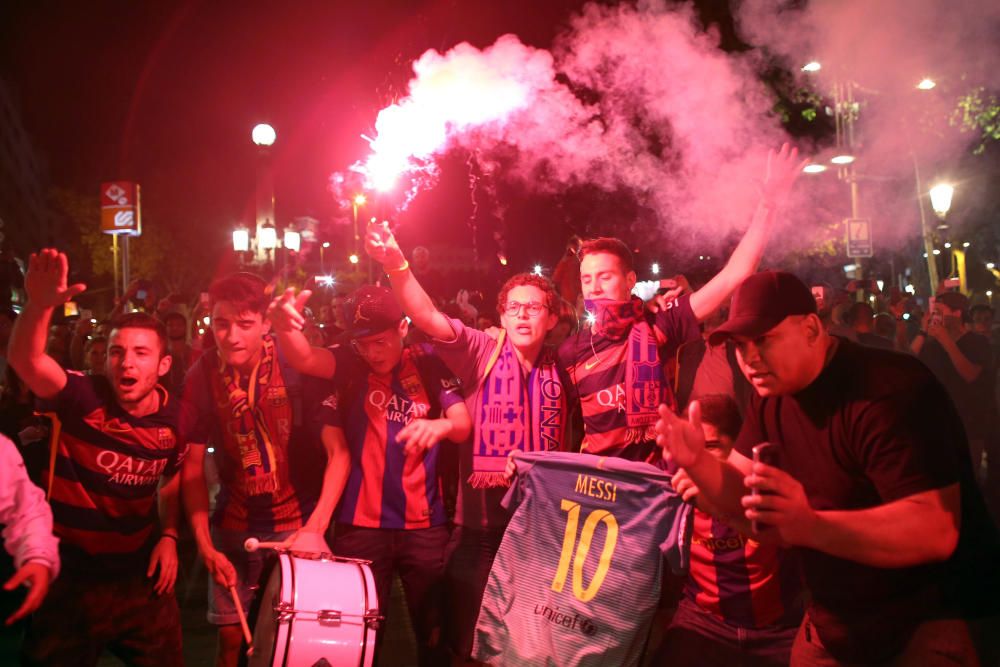 La afición del Barcelona celebra la Copa del Rey