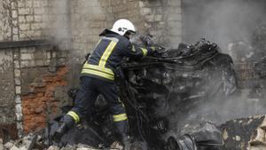 Lissitxansk cau en mans russes, però la victòria continua igual de llunyana