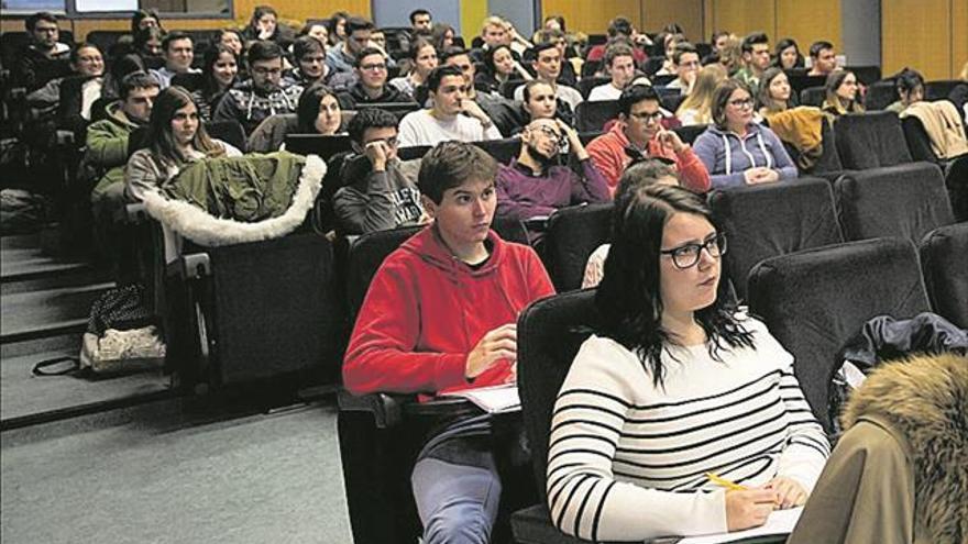 Los estudios tienen como objetivo formar a profesionales necesarios