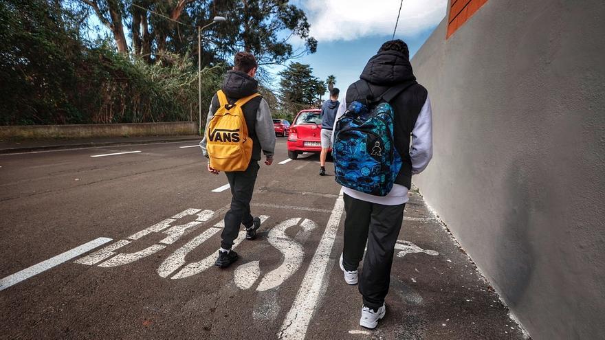 ¿Por qué hay huelga en el transporte escolar de Canarias?