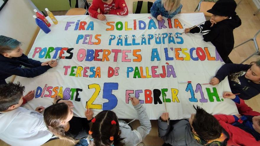 L’escola de Fortià promou una fira solidària pels Pallapupes, els pallassos d’hospital