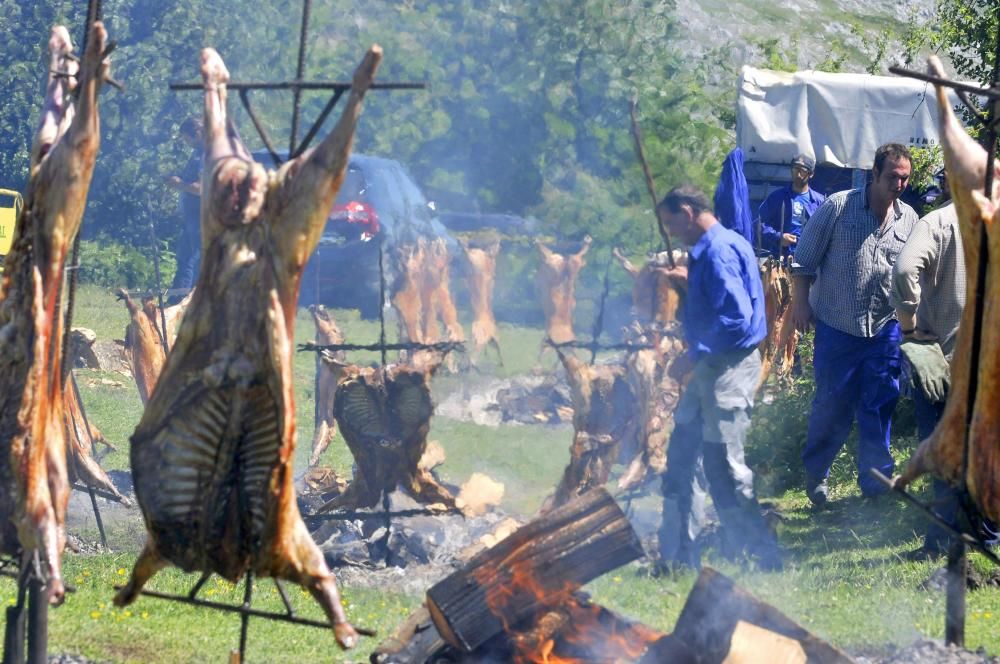 Fiesta del corderu en Llagüezos, Lena