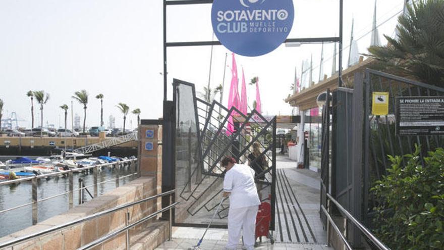 Los locales del Sotavento firman  el compromiso para realizar las mejoras