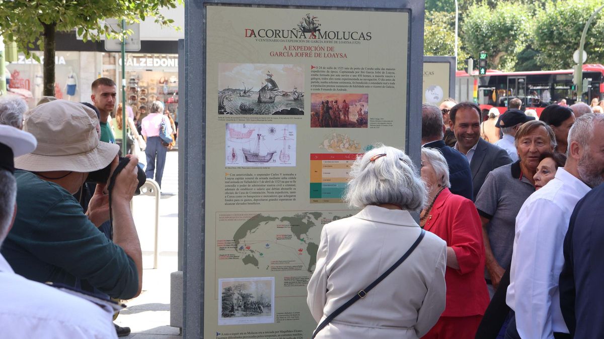 La exposición '500 aniversario da expedición García Jofre Loaysa' se instala en la calle Compostela