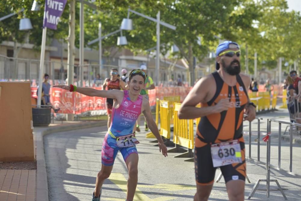 Llegada a la meta del Triatlón Villa de Fuente Álamo