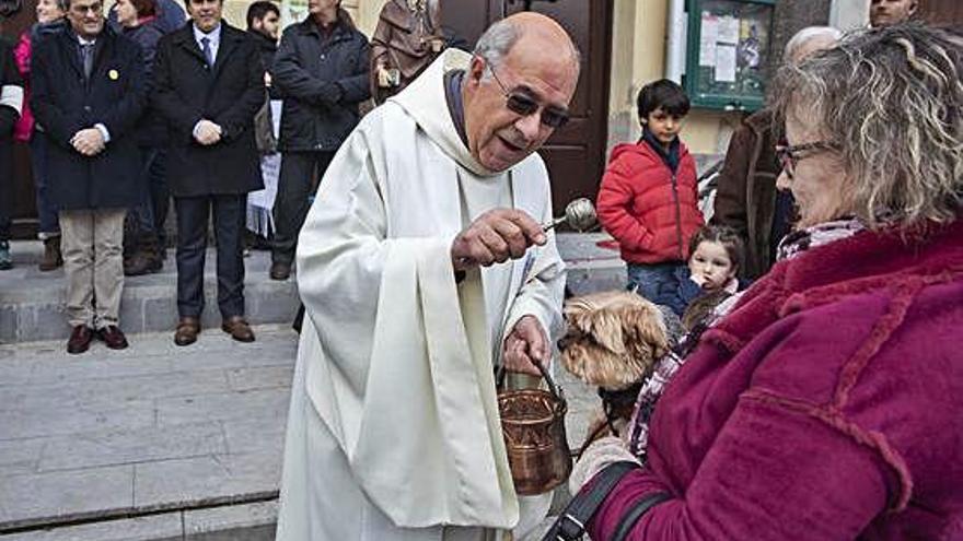 Torra assisteix a la benedicció d&#039;animals a la Fira de Sant Antoni