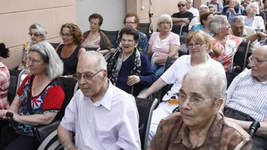 Les persones grans han de tenir cura dels seus nivells de calci.