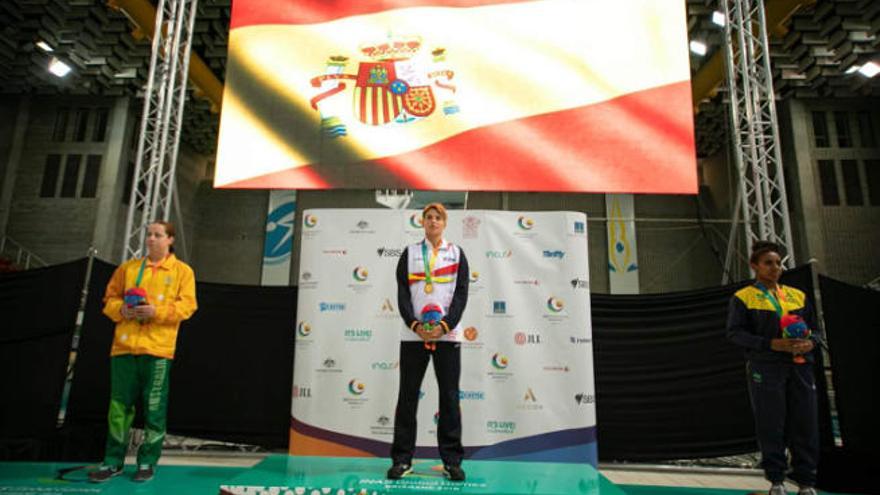 Michelle Alonso, con la medalla de oro del Campeonato del Mundo INAS 2019.