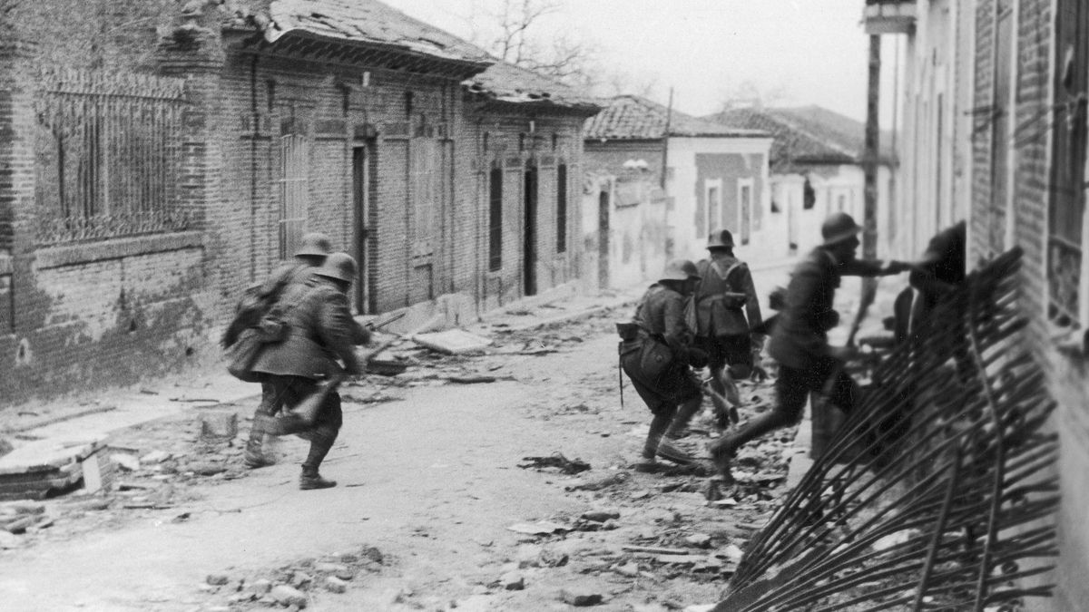 El turbio Palacio de la Sífilis y otros bajos fondos de Madrid en la Guerra Civil: "Había prostíbulos para todos los gustos"
