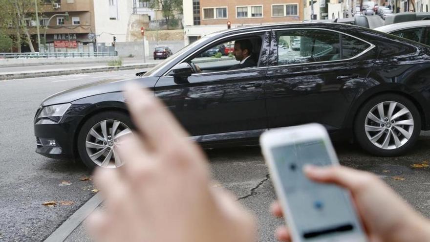 Empresas como Uber y Cabify lograrán licencia por vía judicial en plena lucha con el taxi